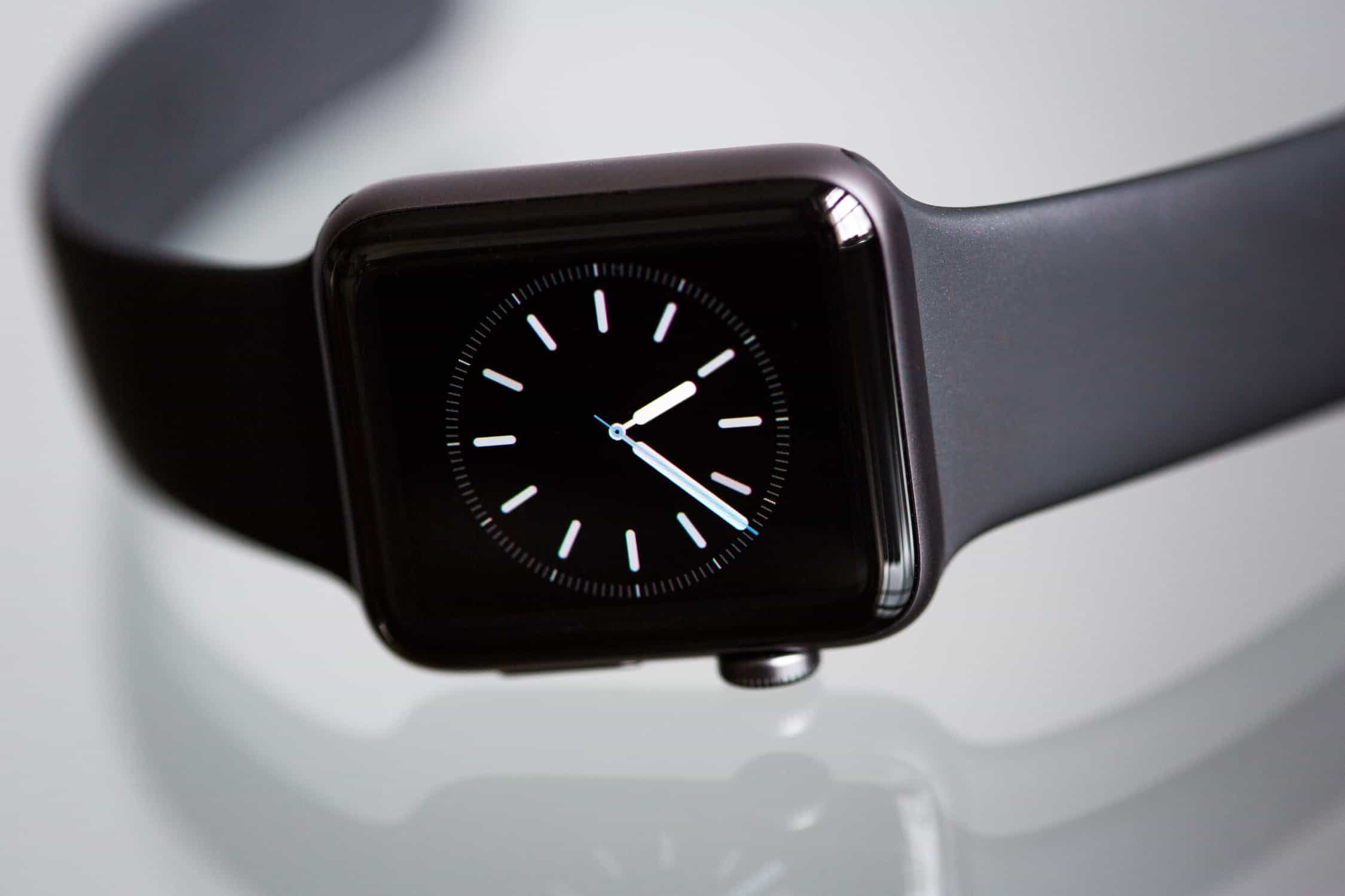 apple watch se review with pros and cons